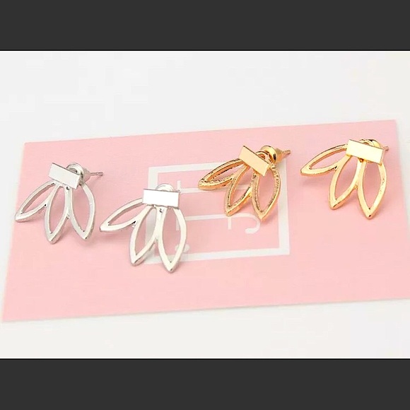 ⚜️[𝟯/$𝟭𝟴]⚜️Gold Lotus Boho Jacket Earrings NEW - Picture 7 of 9